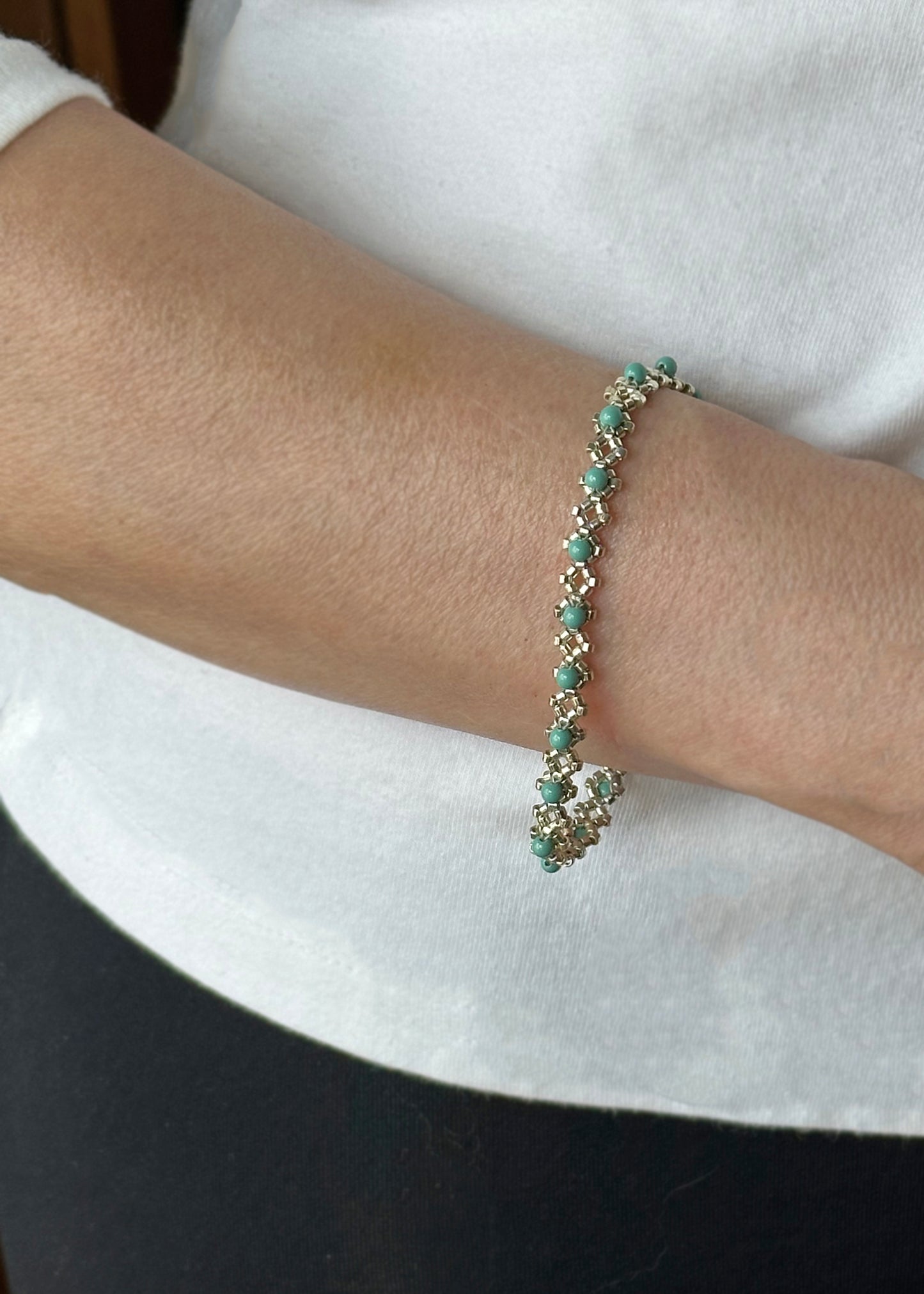 demure seafoam green swarovski pearl bracelet