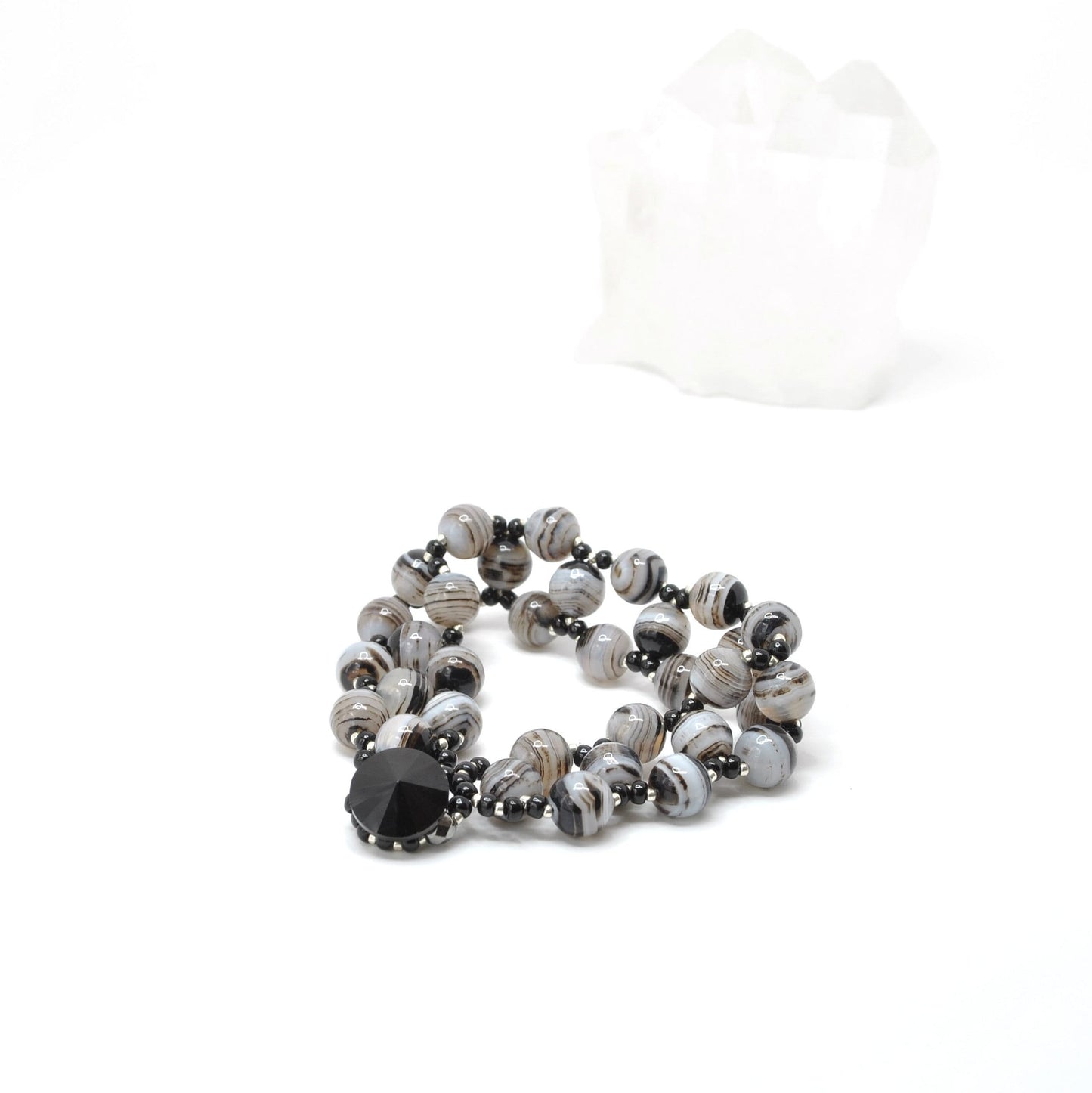 black & white banded agate gemstone bracelet . gemstone bracelet . nickel free jewelry . striped agate bracelet . agate jewelry . ooak